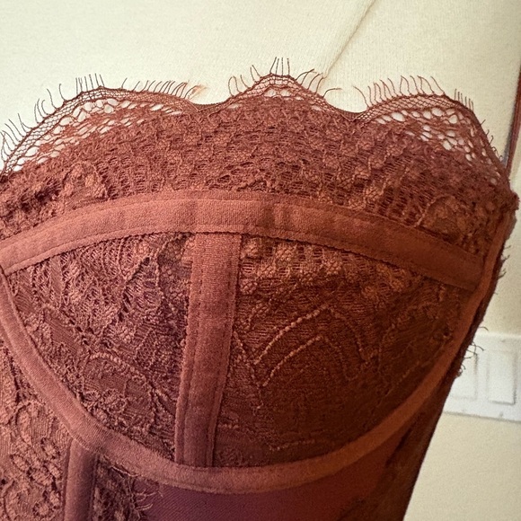Urban Outfitters Rich Brown Lace Corset Bra with Boning, Adjustable Straps. NWT - Picture 3 of 15